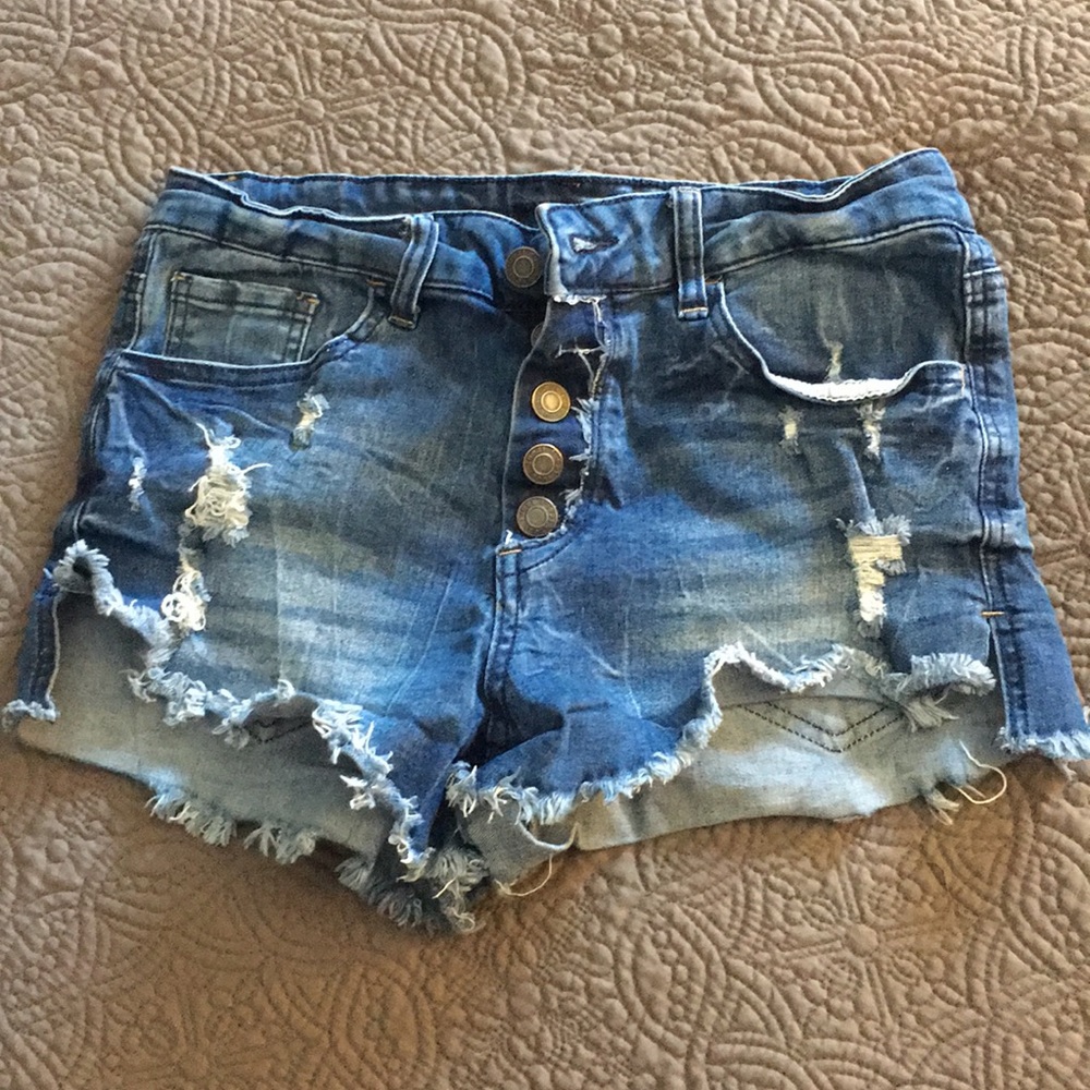 Rue 21 distressed shorts
